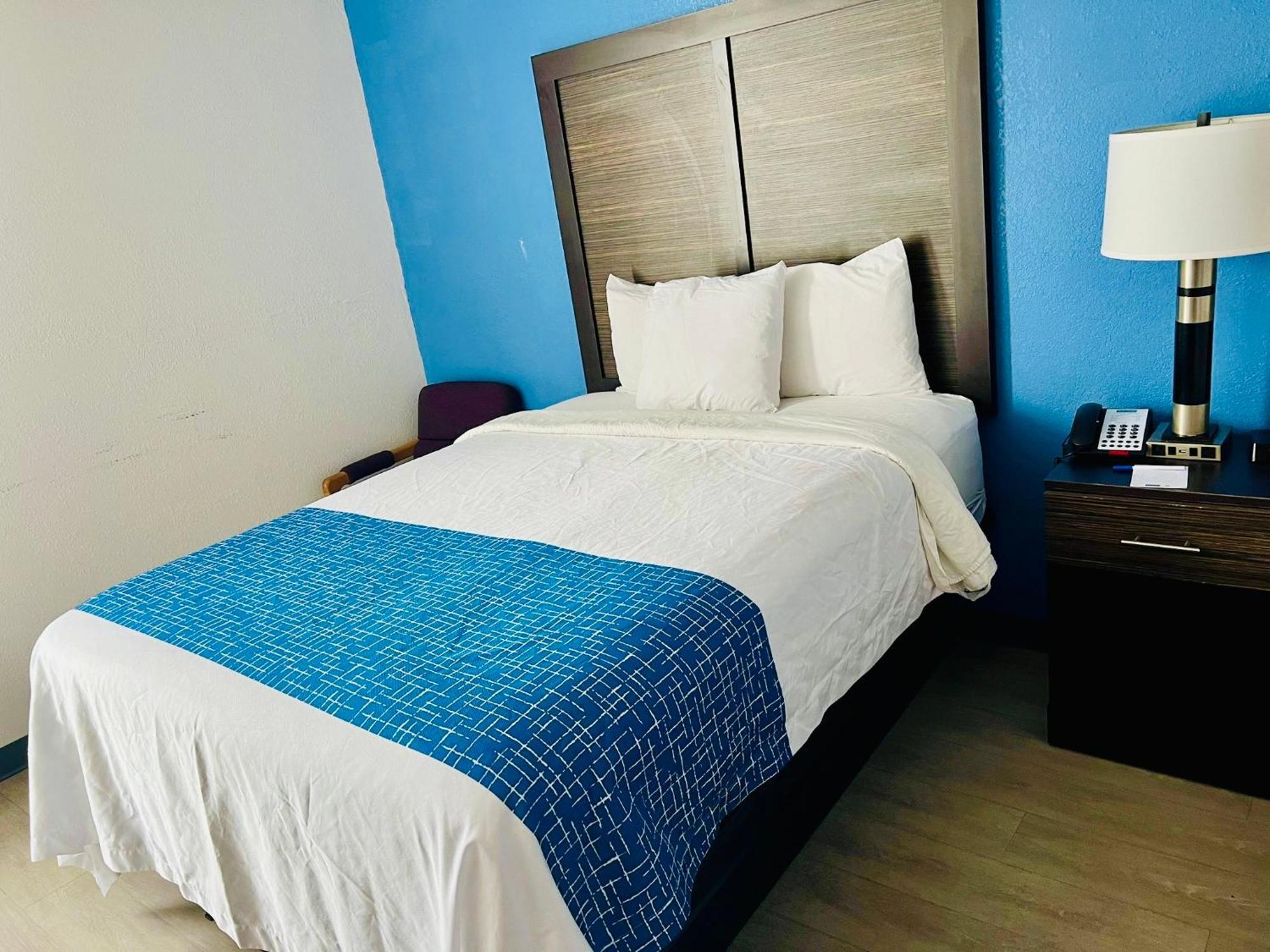 ทราเวลลอดจ์ บาย วินด์แฮม กัลลิโพลิส Hotel Gallipolis ภายนอก รูปภาพ