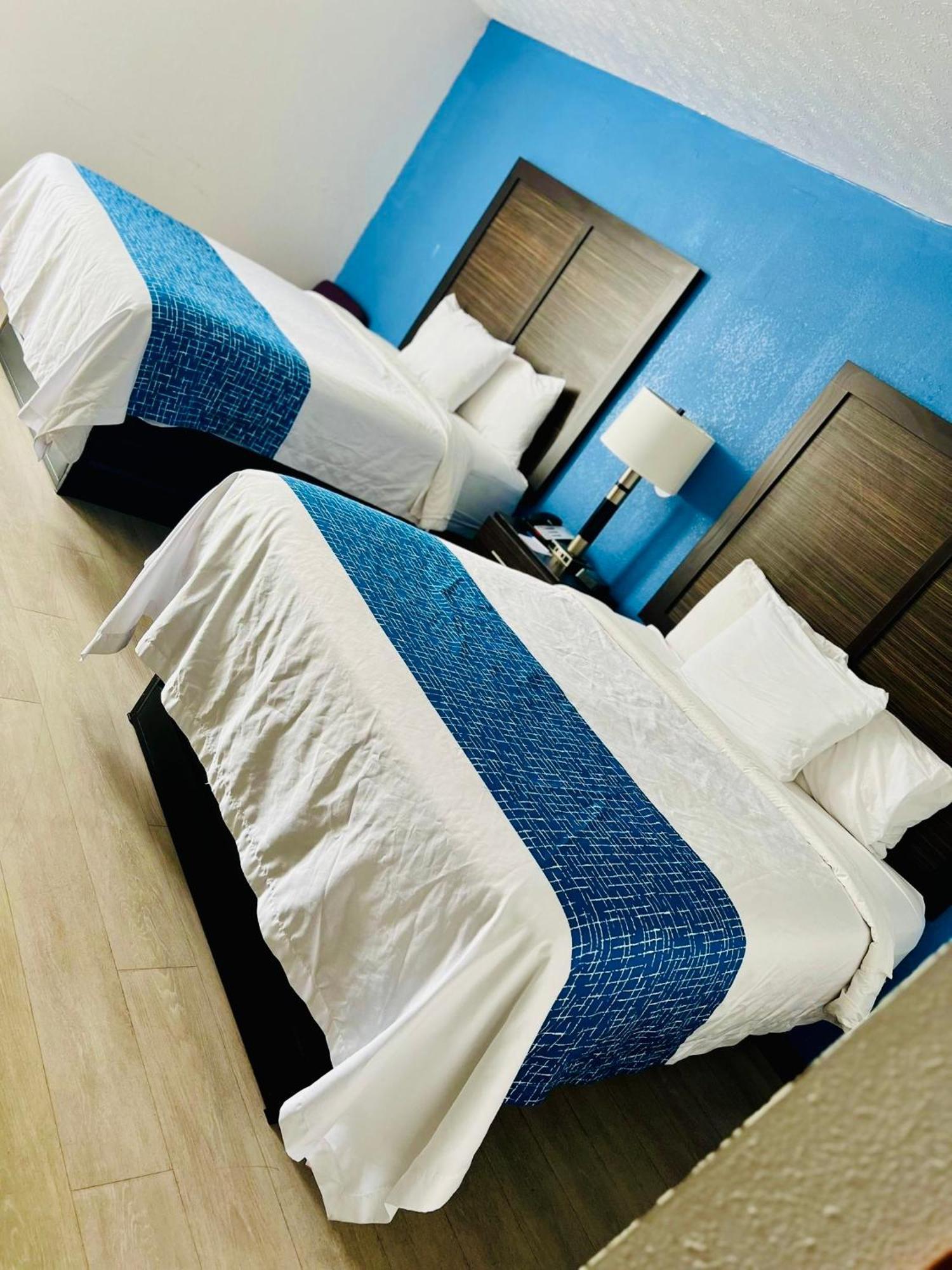 ทราเวลลอดจ์ บาย วินด์แฮม กัลลิโพลิส Hotel Gallipolis ภายนอก รูปภาพ